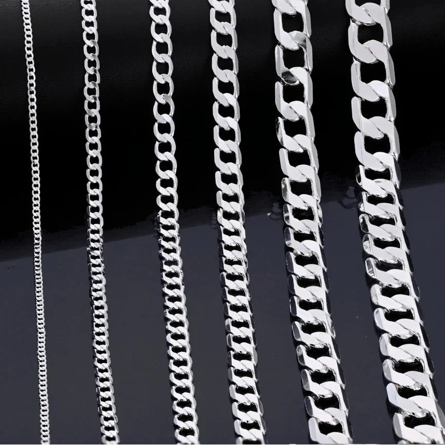 Silver chain necklaces of different lengths on a black background with 'ALIZERO' branding.