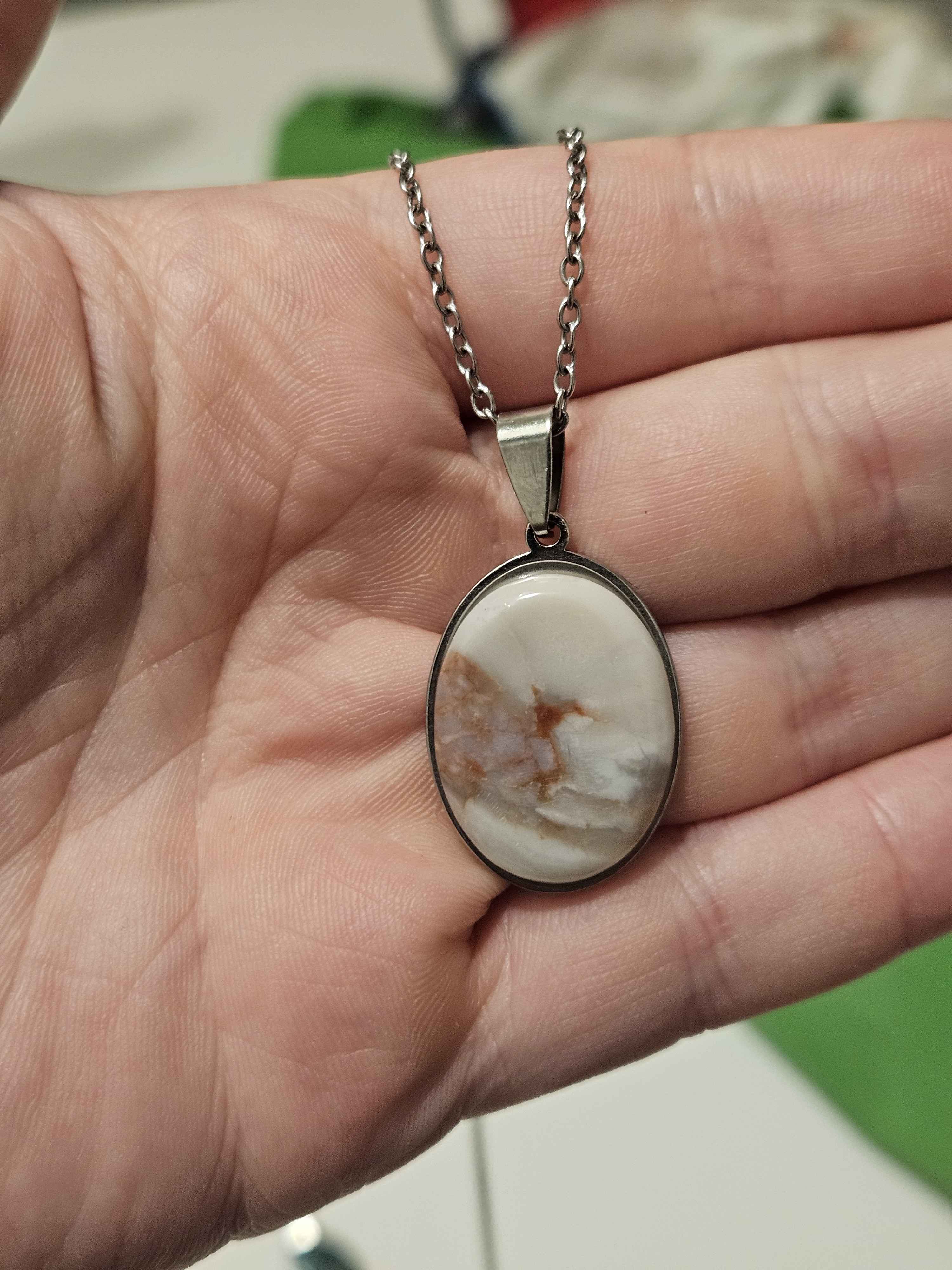 Montana Agate Oval Pendant Necklace