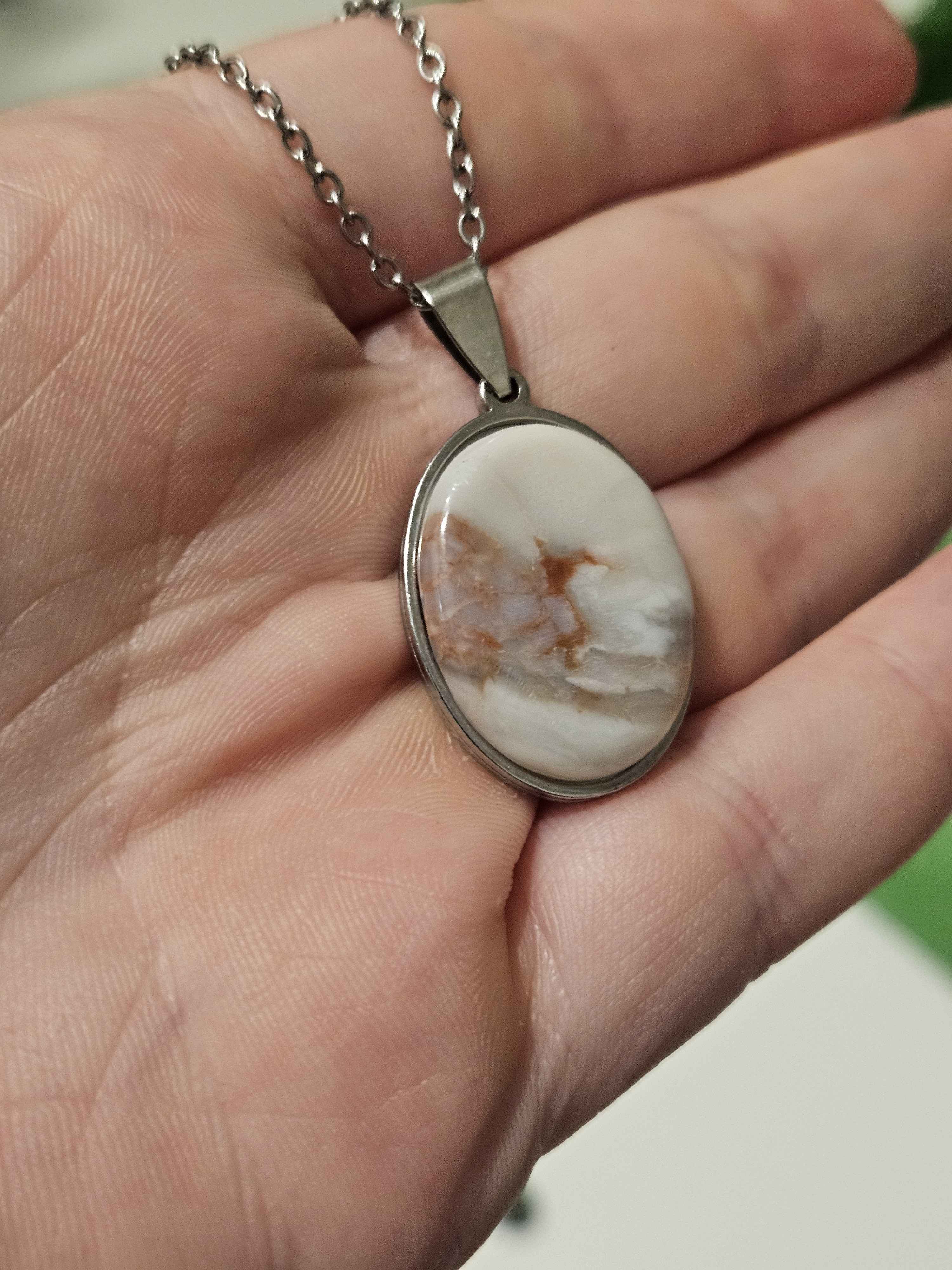 Montana Agate Oval Pendant Necklace