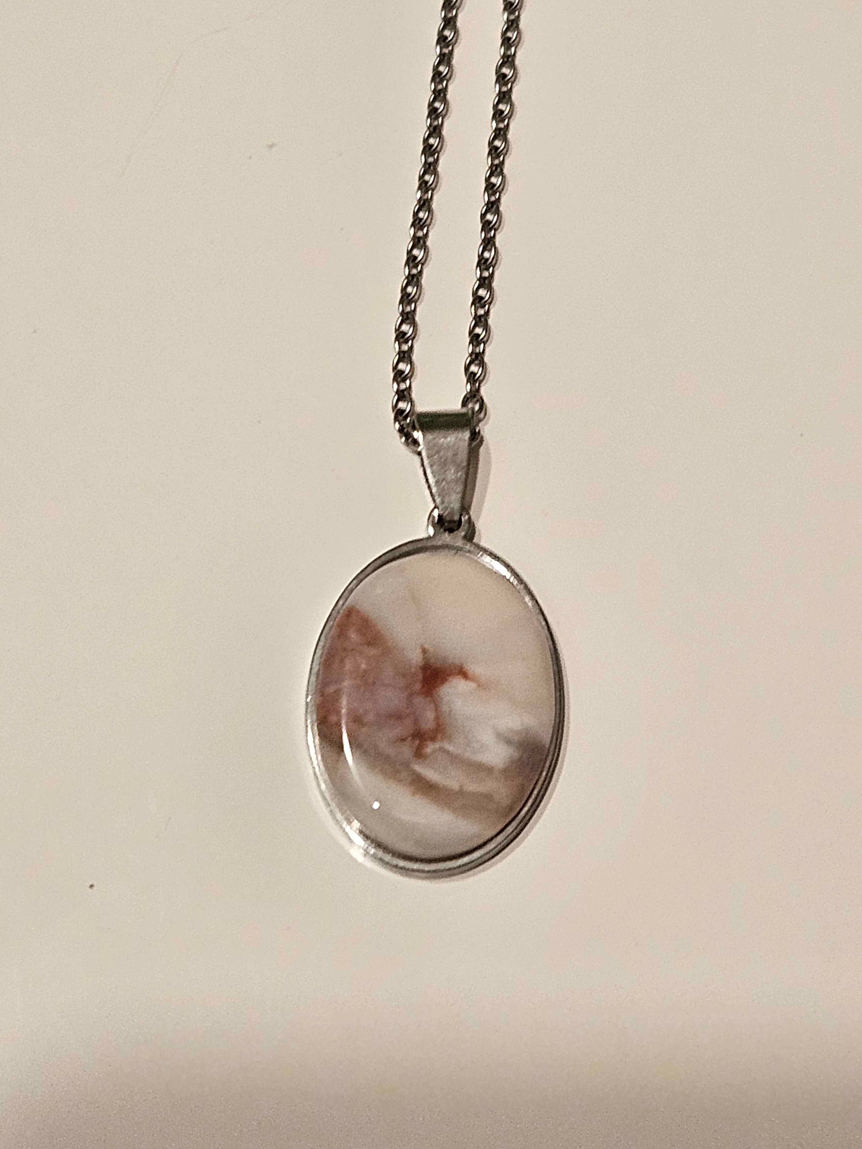 Montana Agate Oval Pendant Necklace