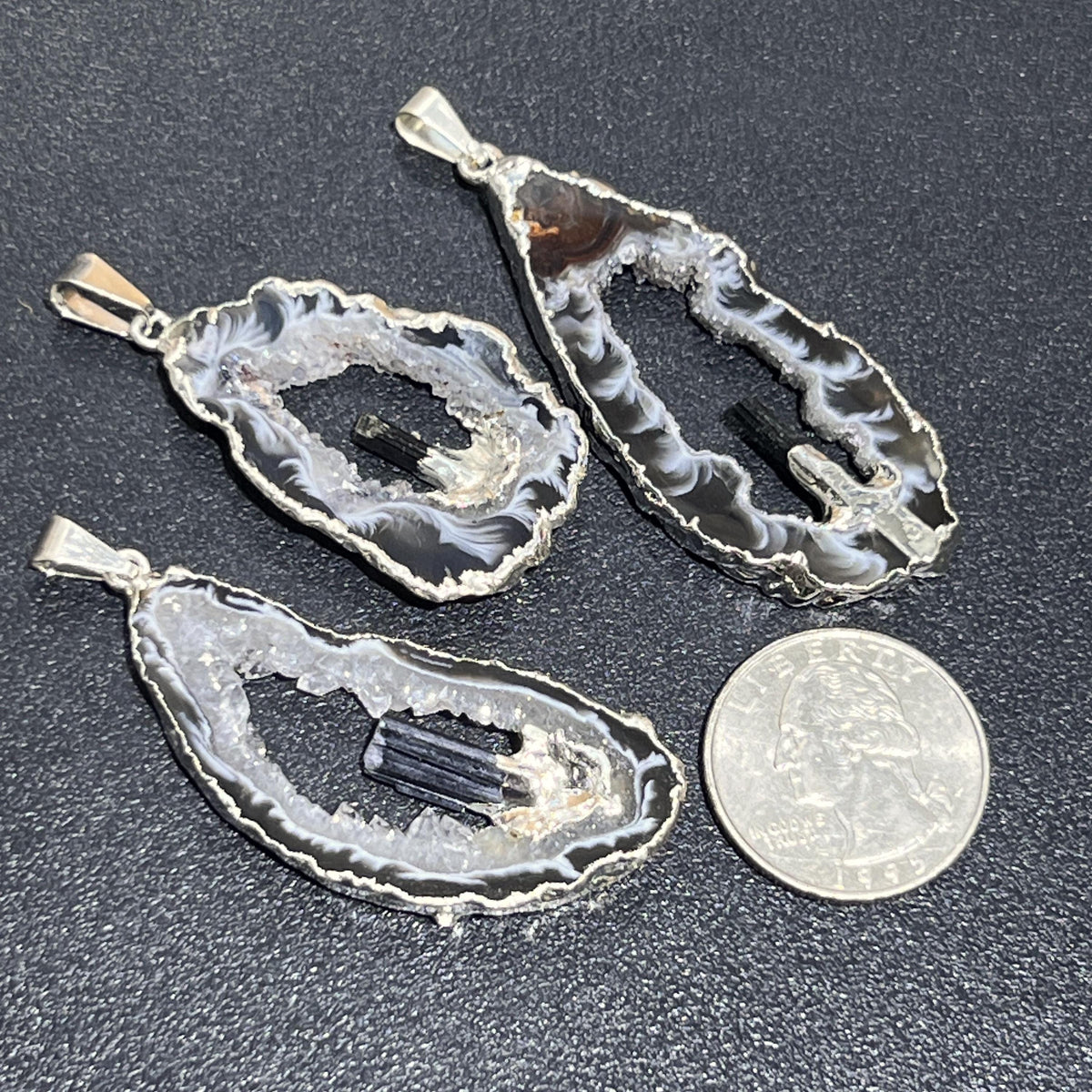 Oco Geode Druzy Pendant with Tourmaline - Silver Plated