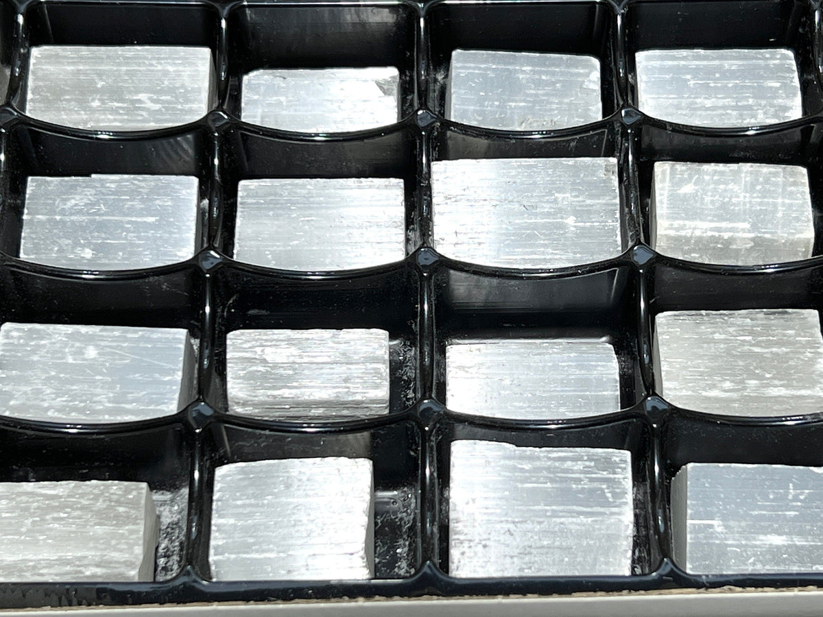 Selenite Rough Box Flat - 24 Pieces